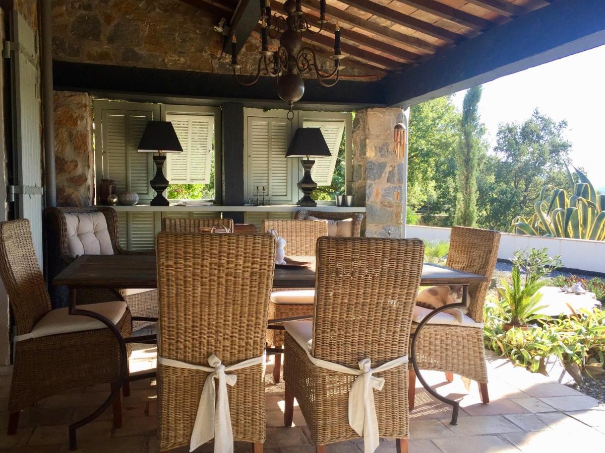 Bed and Breakfast Les Aurochs Grimaud Exteriér fotografie