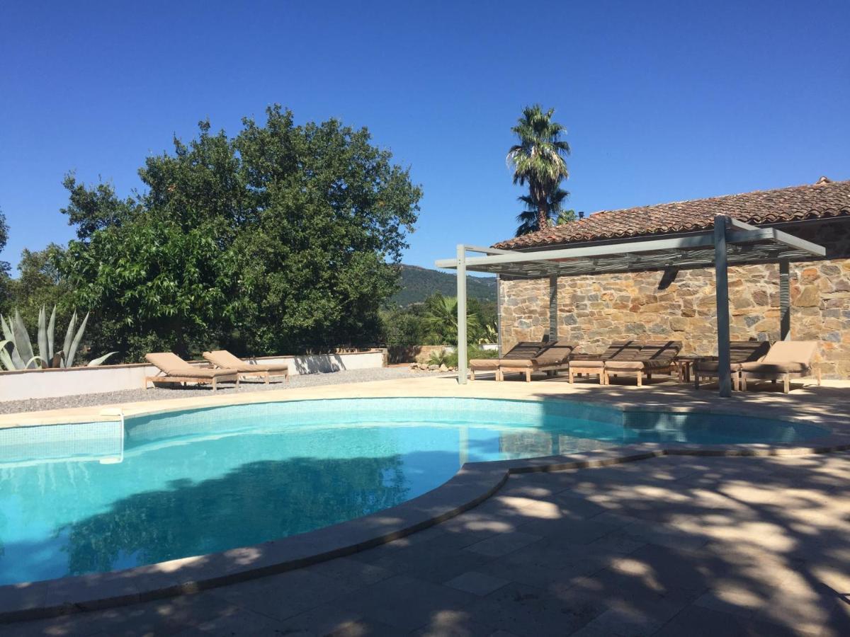 Bed and Breakfast Les Aurochs Grimaud Exteriér fotografie