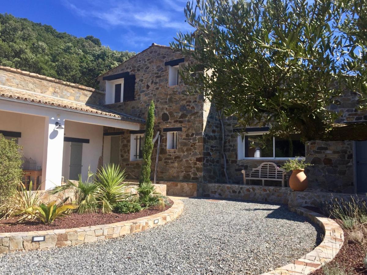 Bed and Breakfast Les Aurochs Grimaud Exteriér fotografie