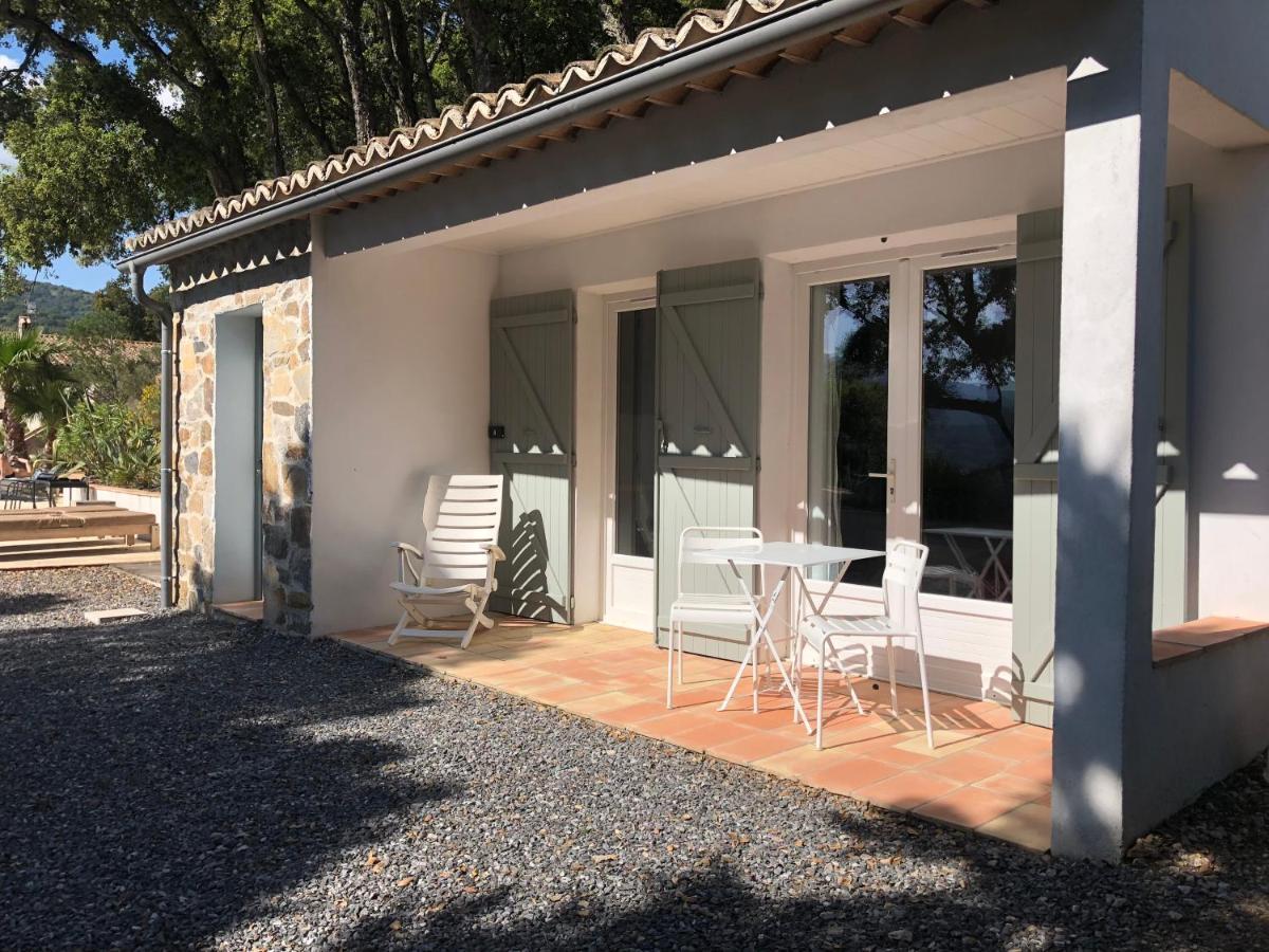 Bed and Breakfast Les Aurochs Grimaud Exteriér fotografie