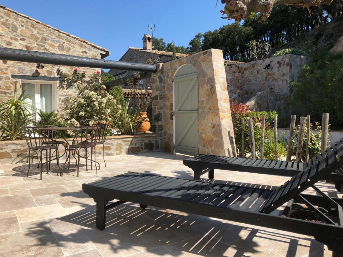Bed and Breakfast Les Aurochs Grimaud Exteriér fotografie