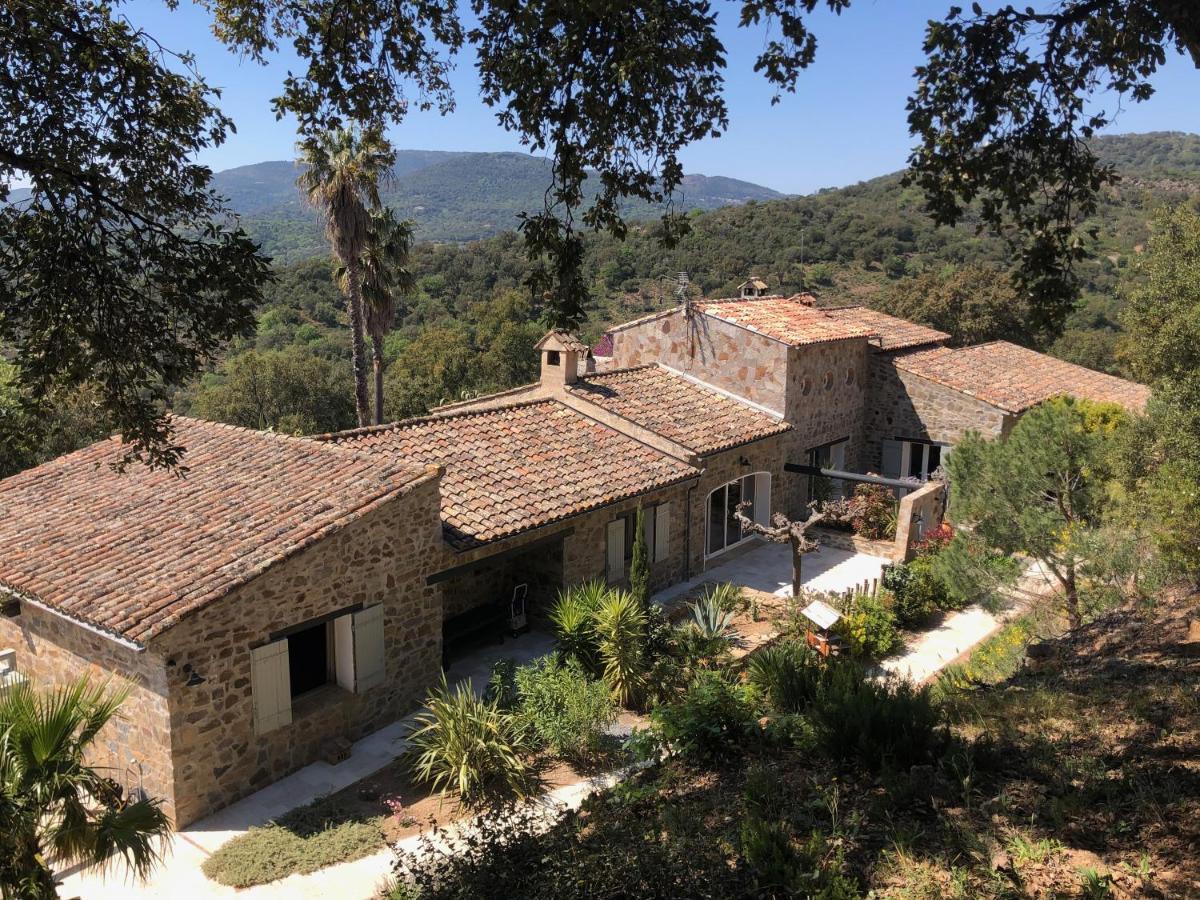 Bed and Breakfast Les Aurochs Grimaud Exteriér fotografie
