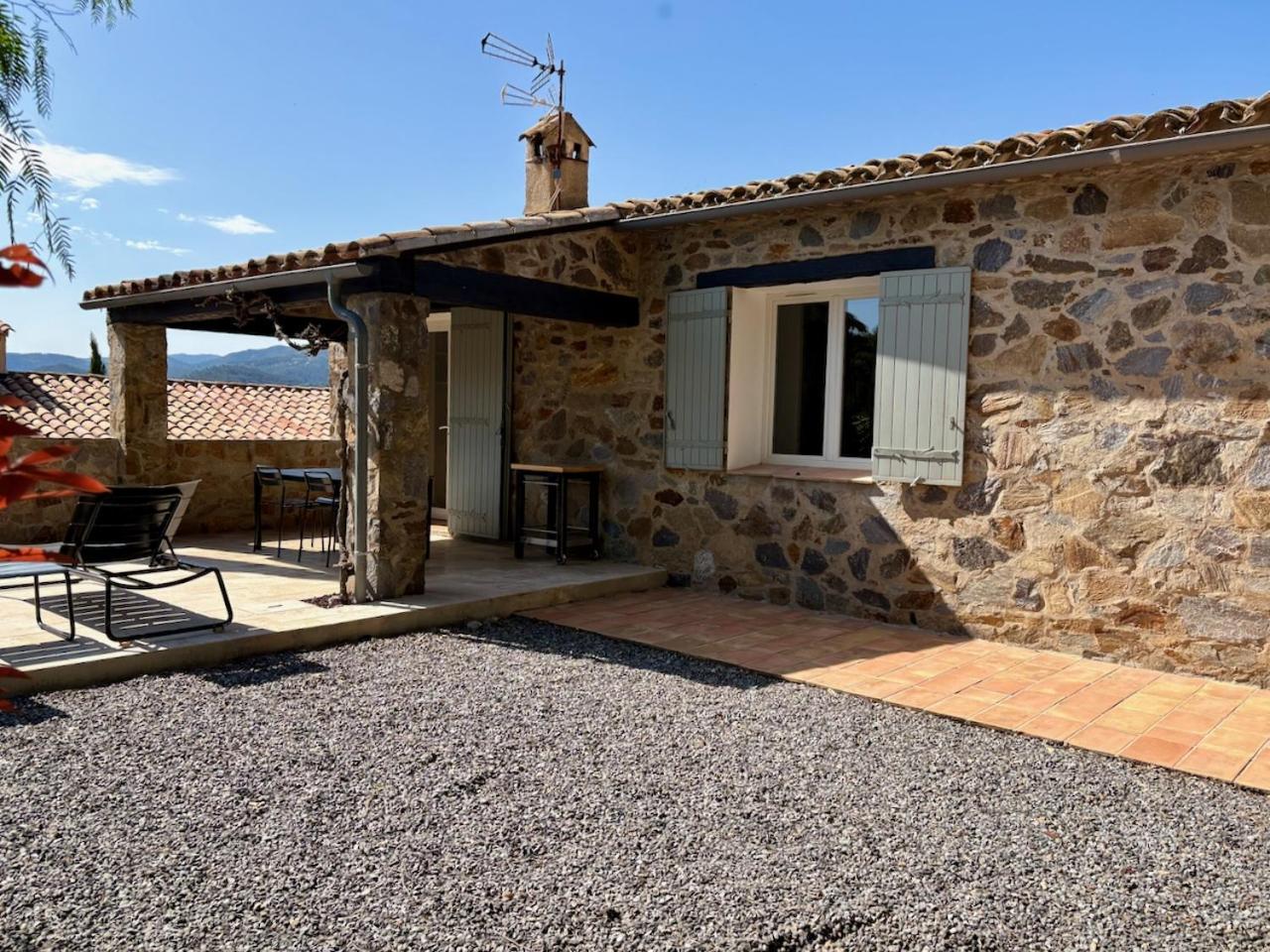 Bed and Breakfast Les Aurochs Grimaud Exteriér fotografie